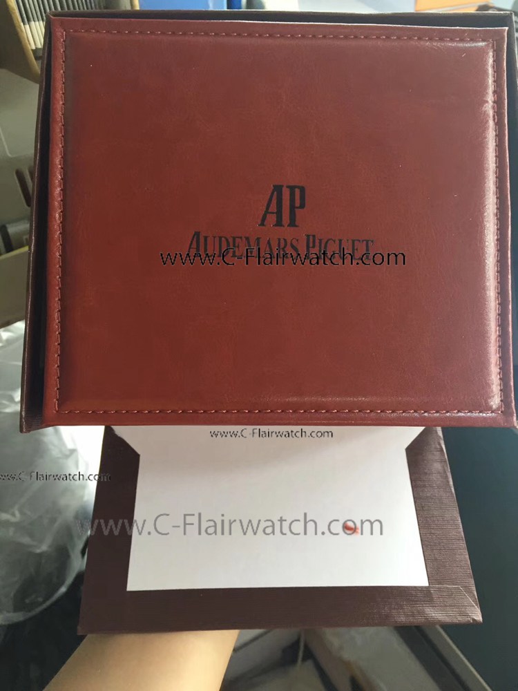 AUDEMARS PIGUET Red Leather Box - AP Watch Box